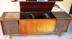 stero cabinet